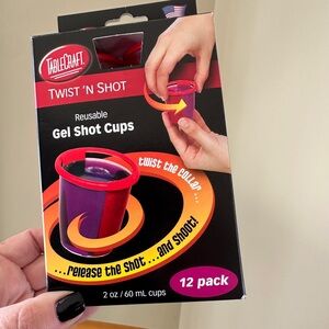 Twist 'N Shot Reusable 2 ounce Gel Shot Cups - Red Set of 12